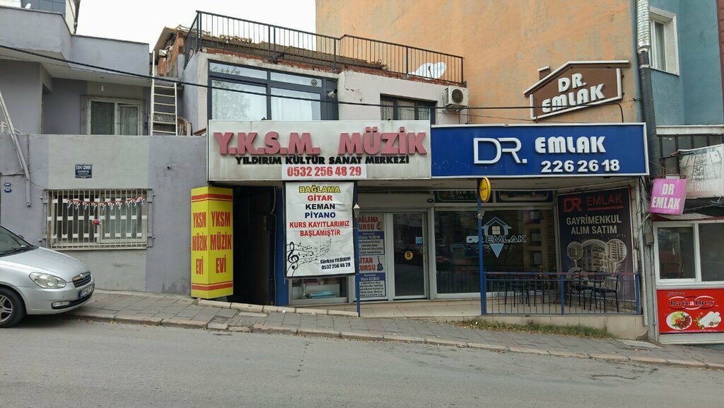 Art workshop Yildirim Culture and Art Center, Izmir, photo