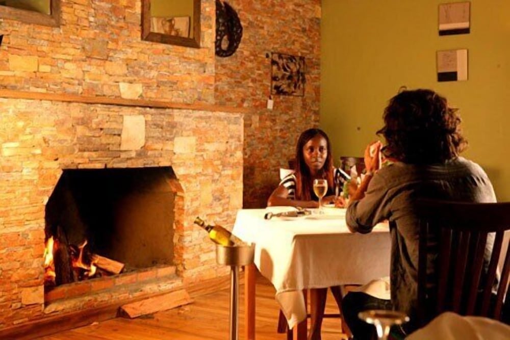 Фото Mountains of the Moon Hotel