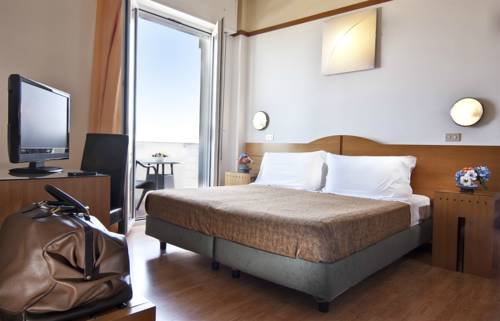 Фото Hotel St. Gregory Park