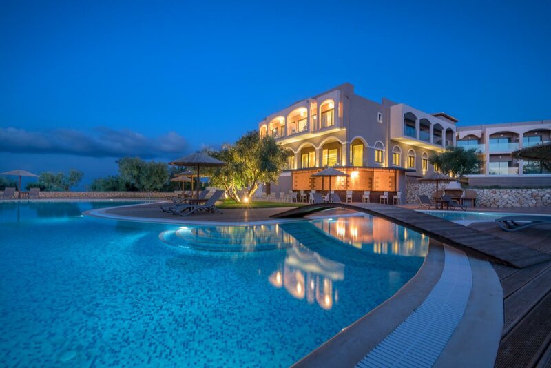 Гостиница Elegance Luxury Executive Suites - Adults Only