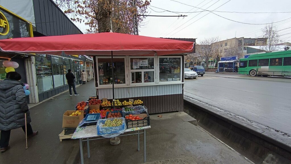 Convenience store Ларёк, Osh, photo
