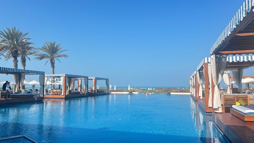 شاطئ بحر نادي شاطئ السعديات ، أبو ظبي، صورة