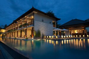 отель Grand Whiz Hotel Nusa Dua Bali