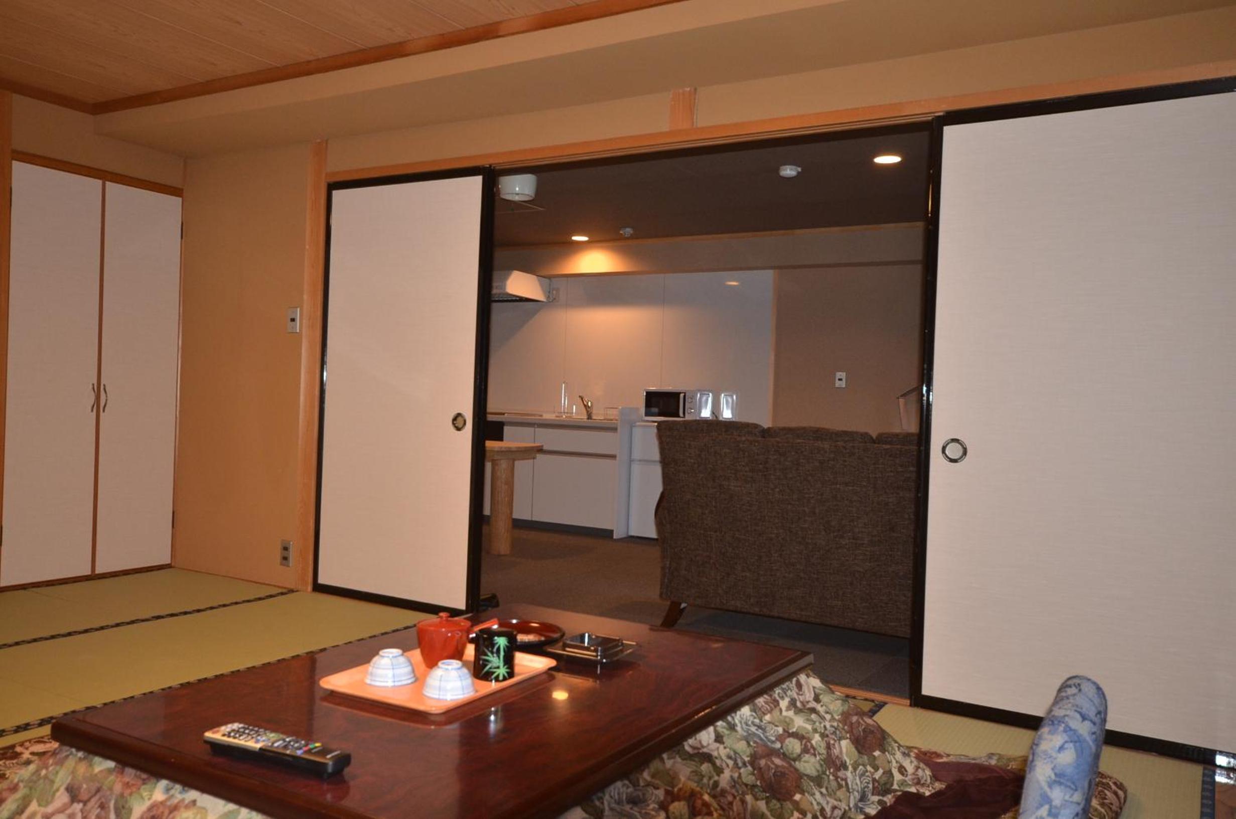 Фото Shiga Palace Hotel