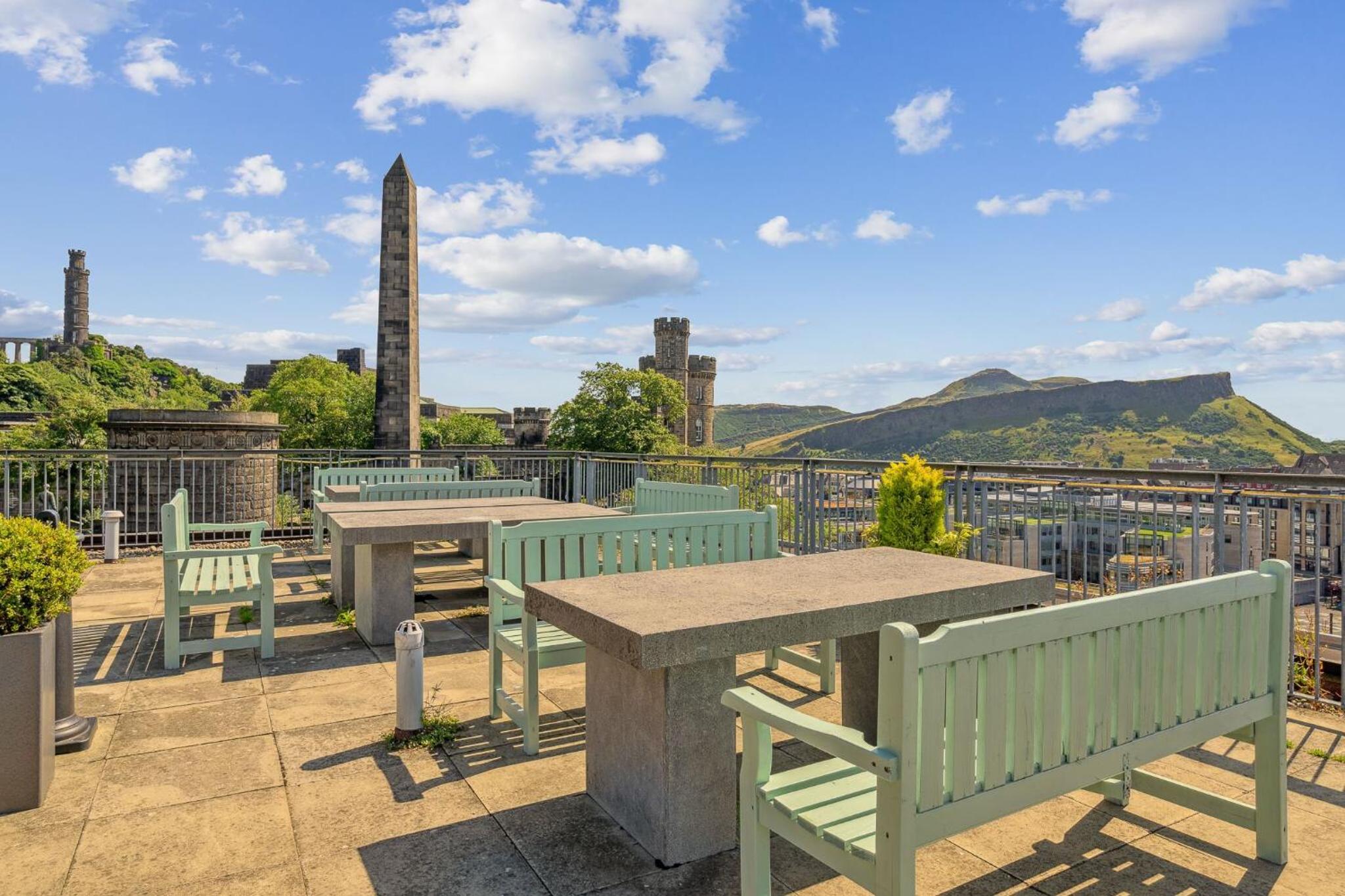 Фото Princes Street Suites