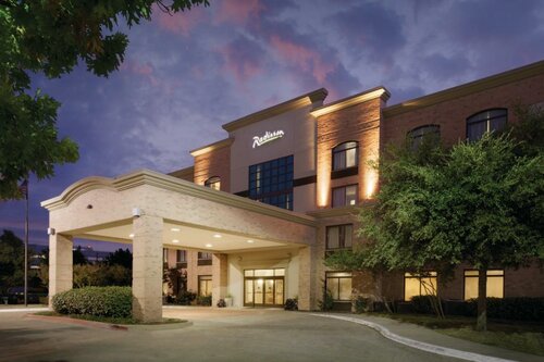 Гостиница Radisson Hotel Dallas North - Addison в Аддисоне