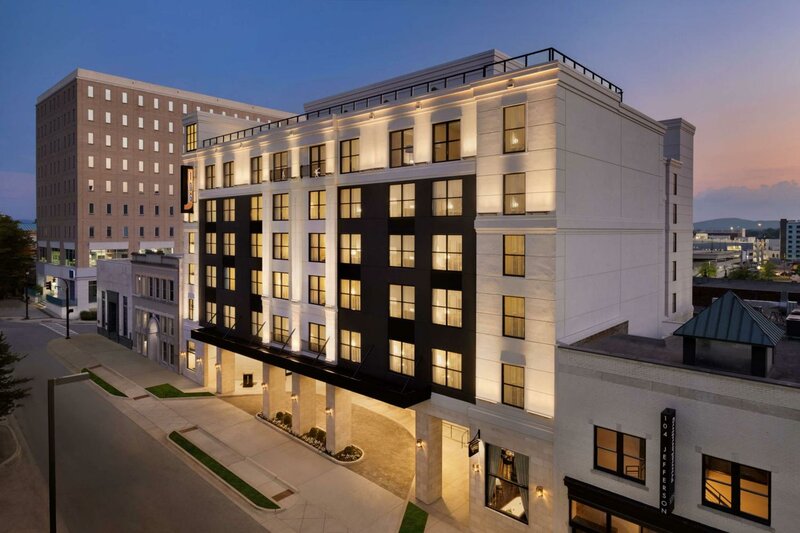 Гостиница 106 Jefferson Huntsville, Curio Collection by Hilton