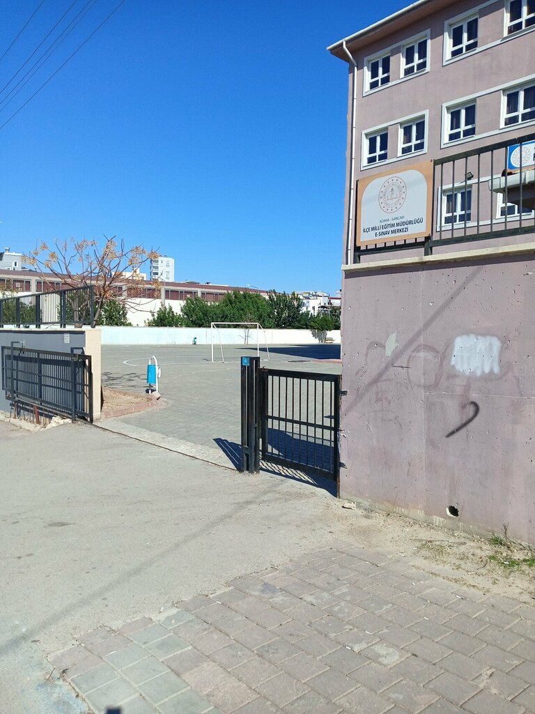 School Haci Ozcan Sinag Middle School, Adana, photo