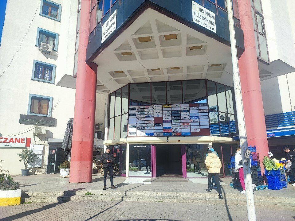 Mobile phone store Technoplus, Istanbul, photo