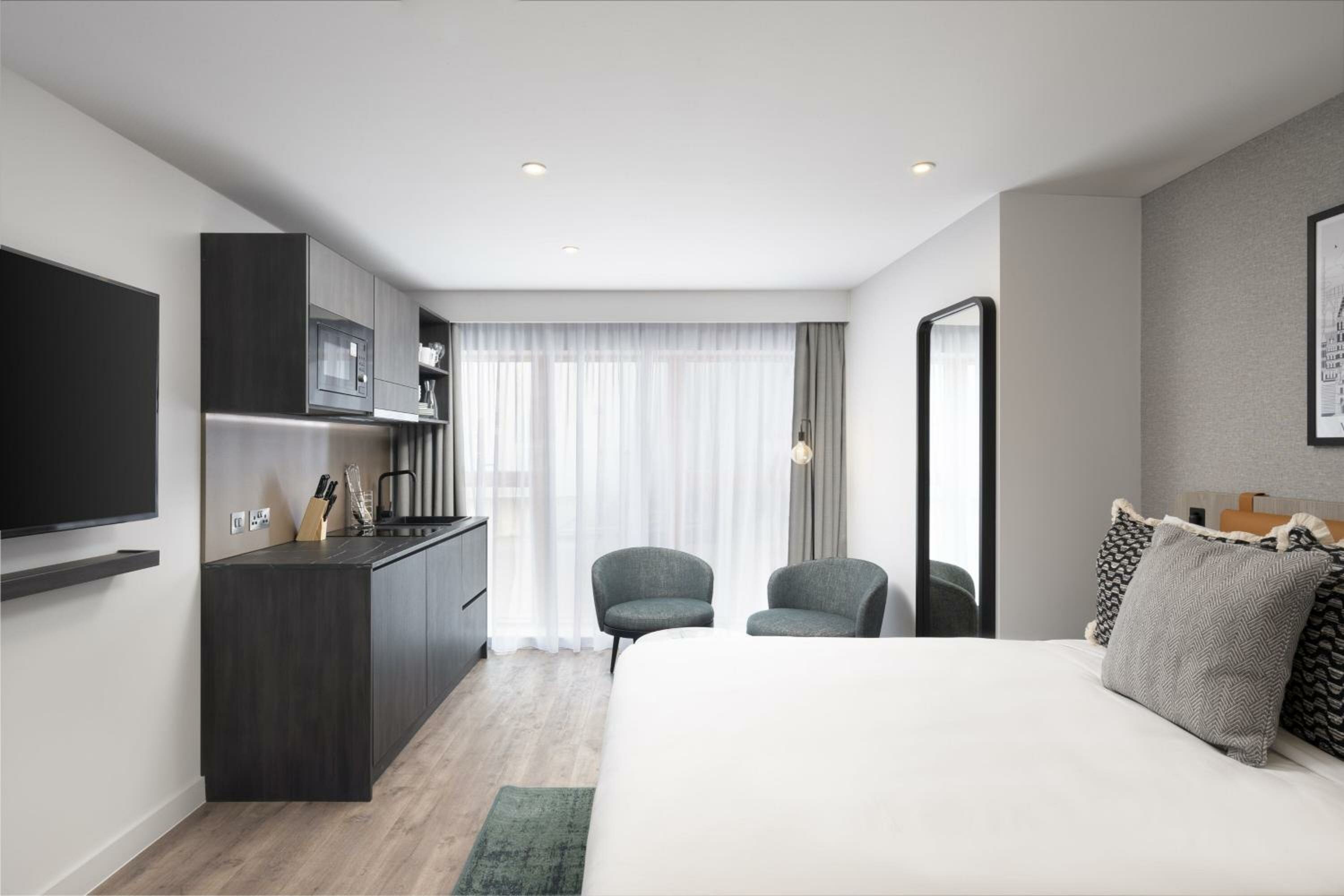 Фото Residence Inn Manchester Piccadilly