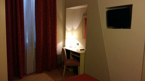 Гостиница Hotel Cavour Asti в Асти
