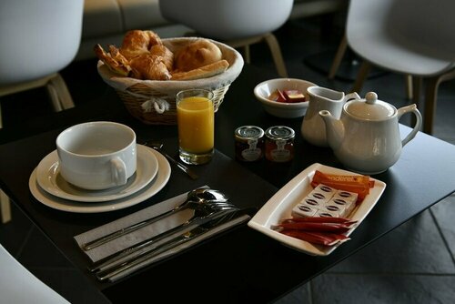Гостиница In Situ Hotel Valenciennes в Валансьене