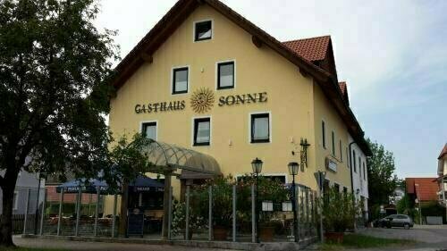 Гостиница Hotel Gasthaus Sonne в Оттобрунне