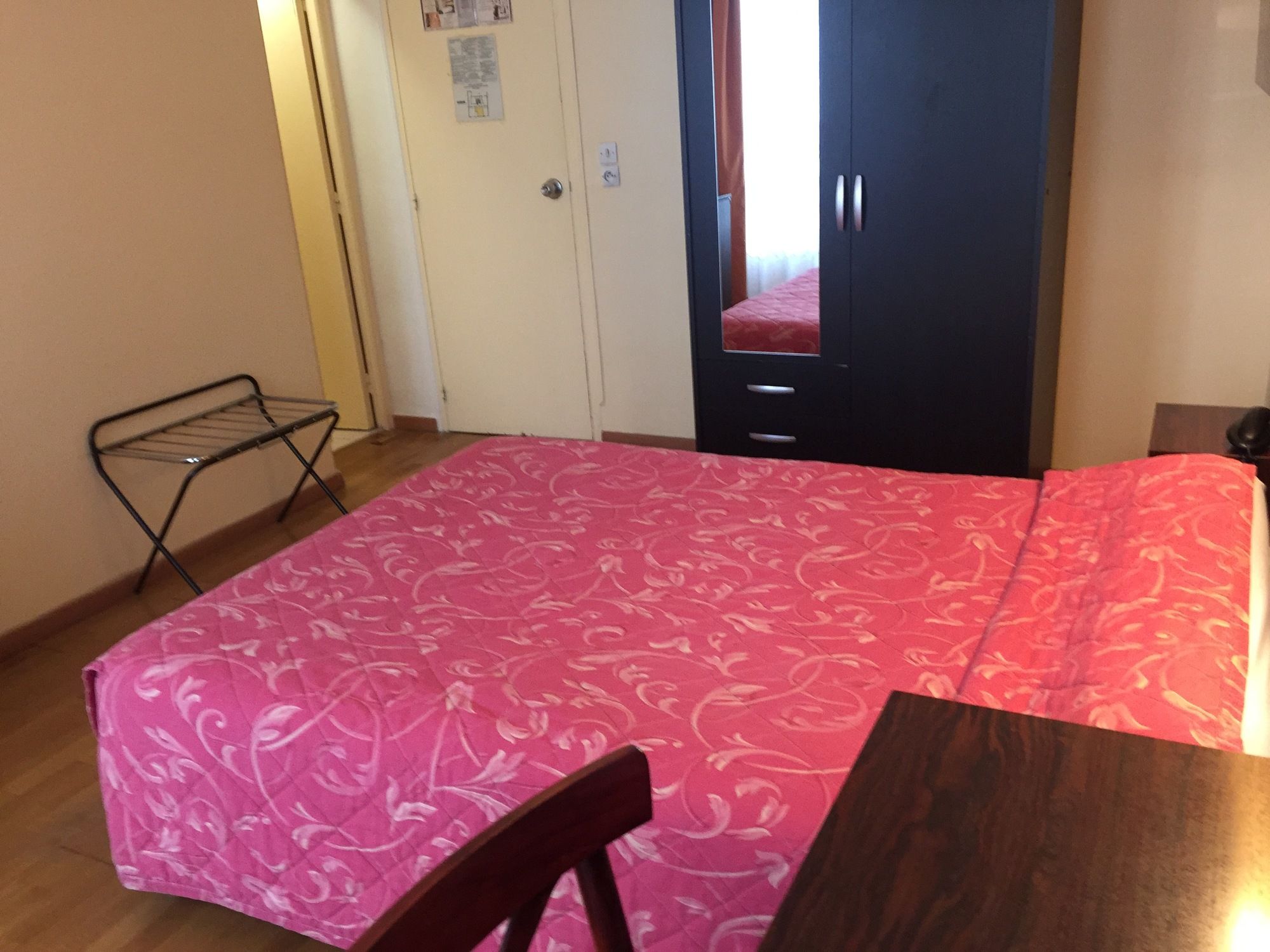 Фото Hôtel des Pyrénées