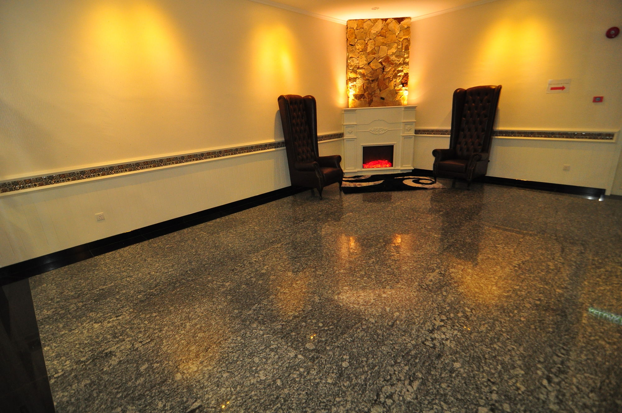 Фото 1 Million Hotel