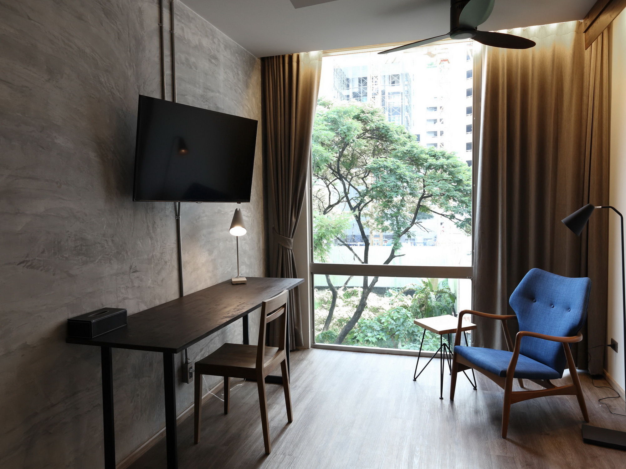 Фото Tints of Blue