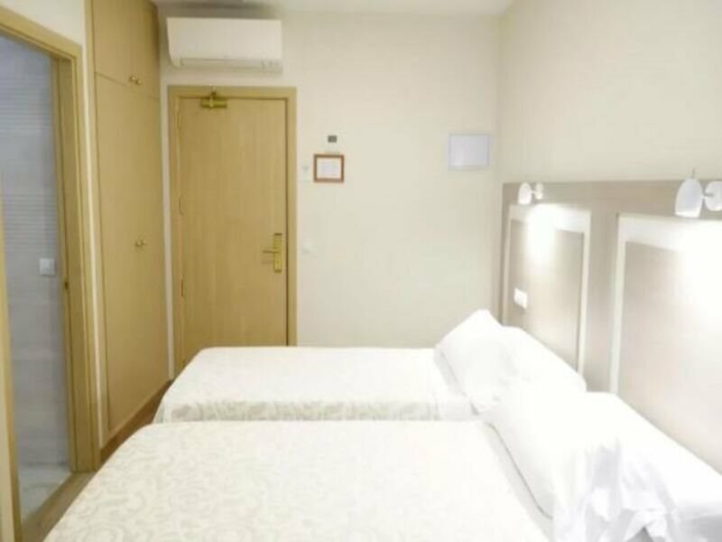 Фото Hostal Toledo