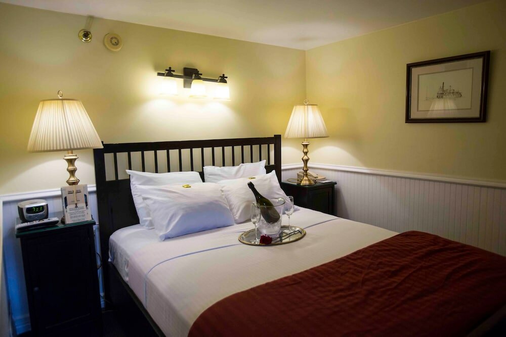 Фото Delta King Hotel