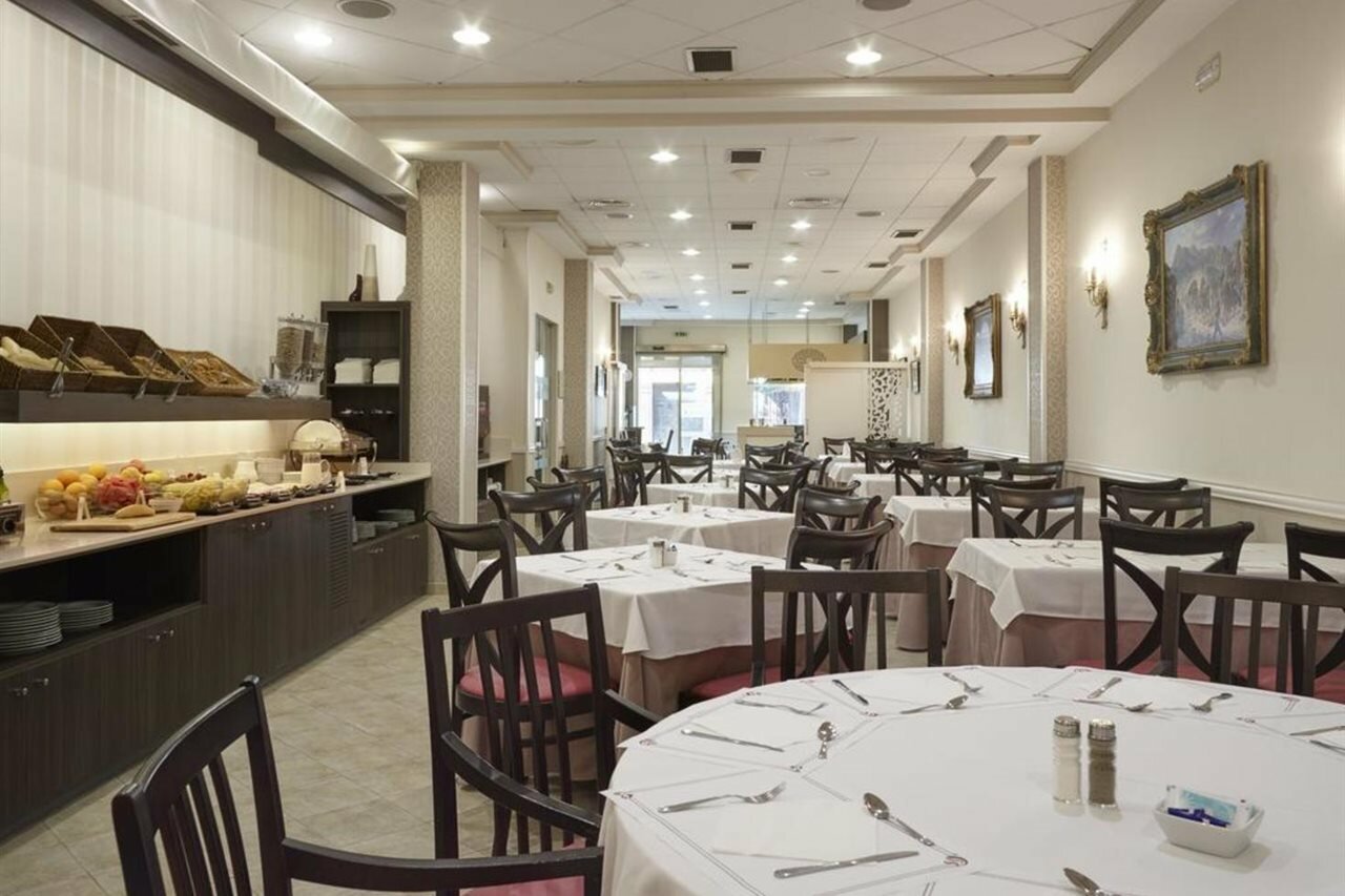 Фото Hotel Maestranza