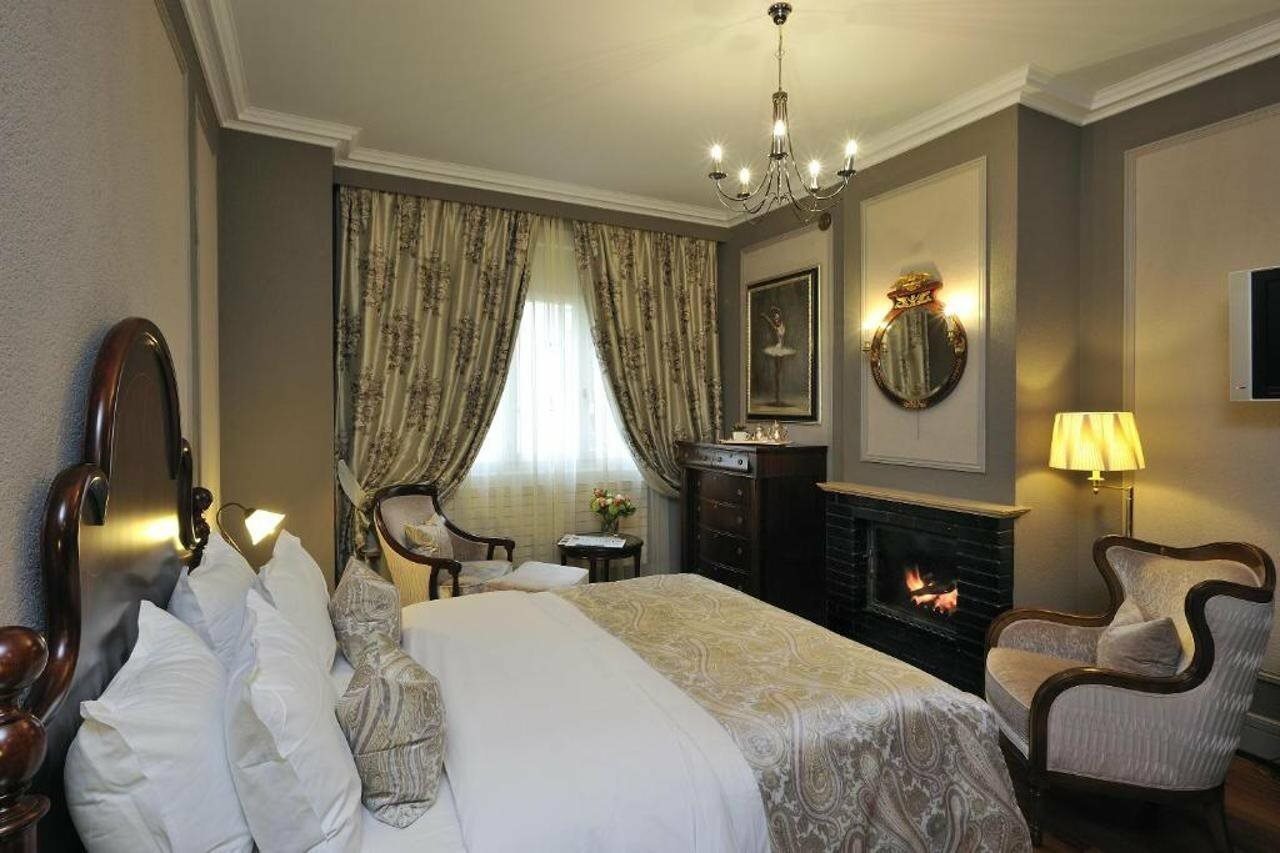 Фото Hôtel de La Cigogne