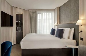 Гостиница The Westminster London, Curio Collection by Hilton