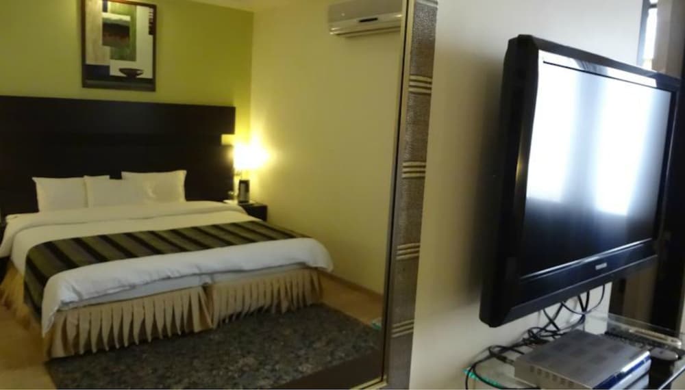 Фото Chateau Windsor Hotel