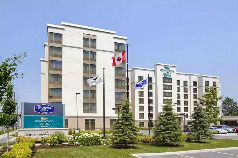 Гостиница Homewood Suites Toronto Airport Corporate Centre в Торонто