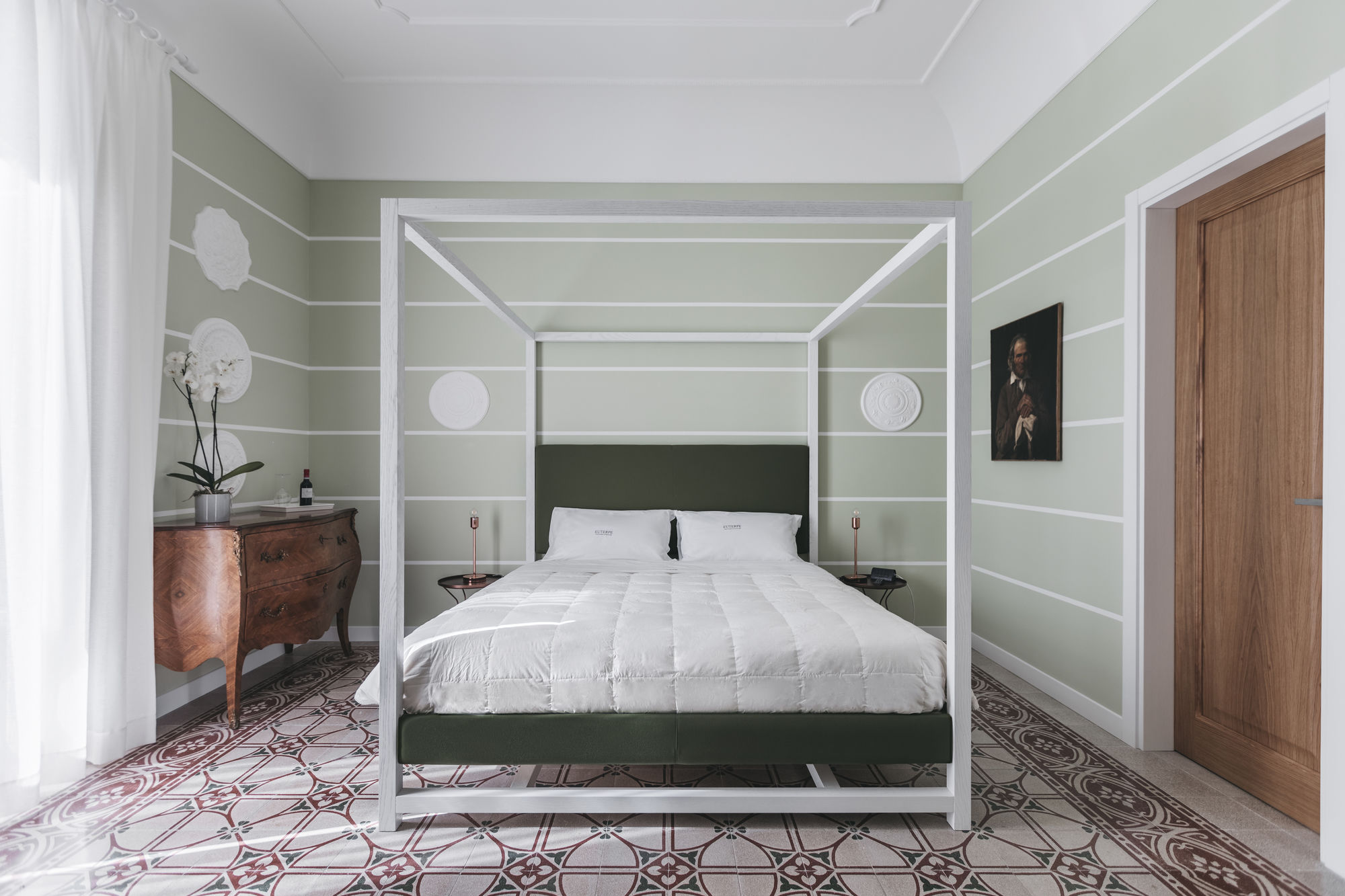 Фото Euterpe L. H. T.