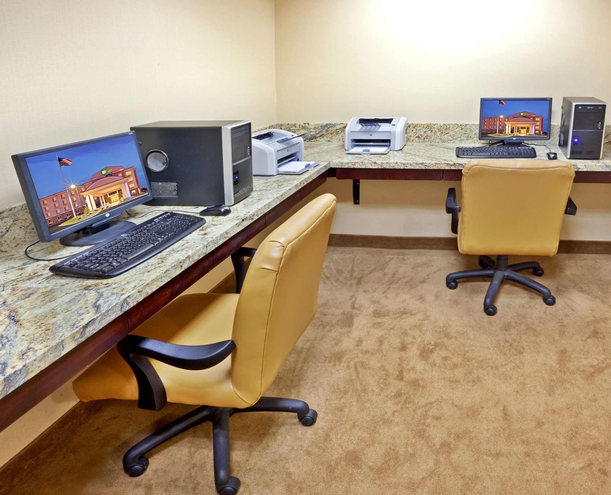 Фото Holiday Inn Express & Suites Ontario, an Ihg Hotel