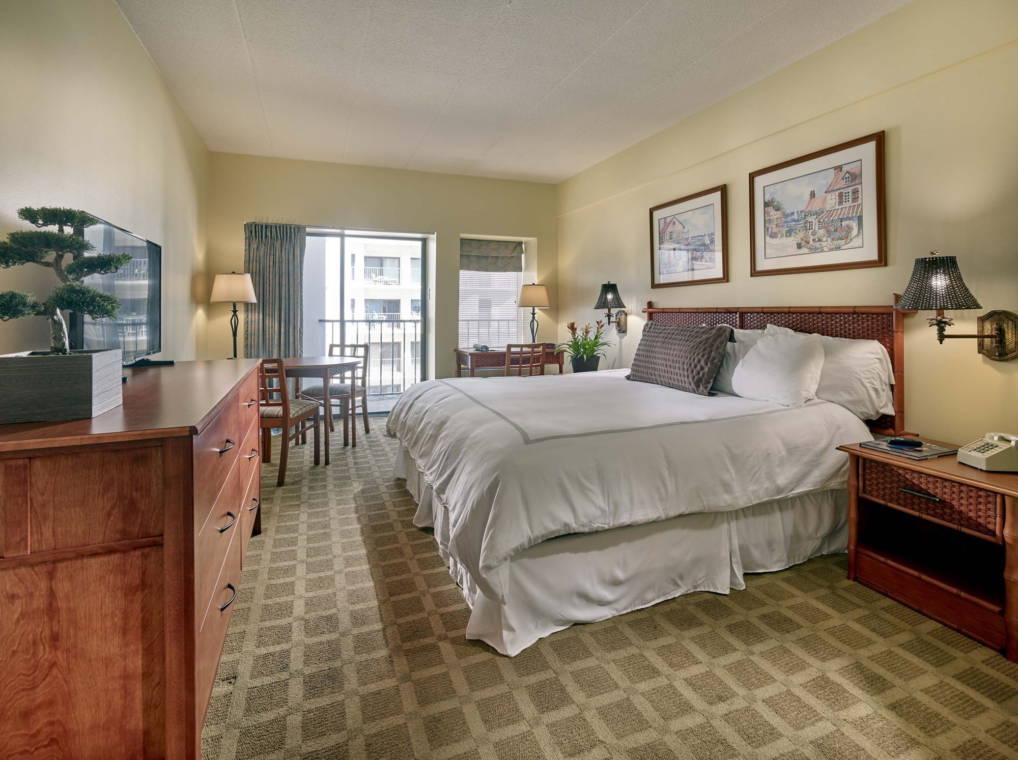 Фото Henlopen Hotel