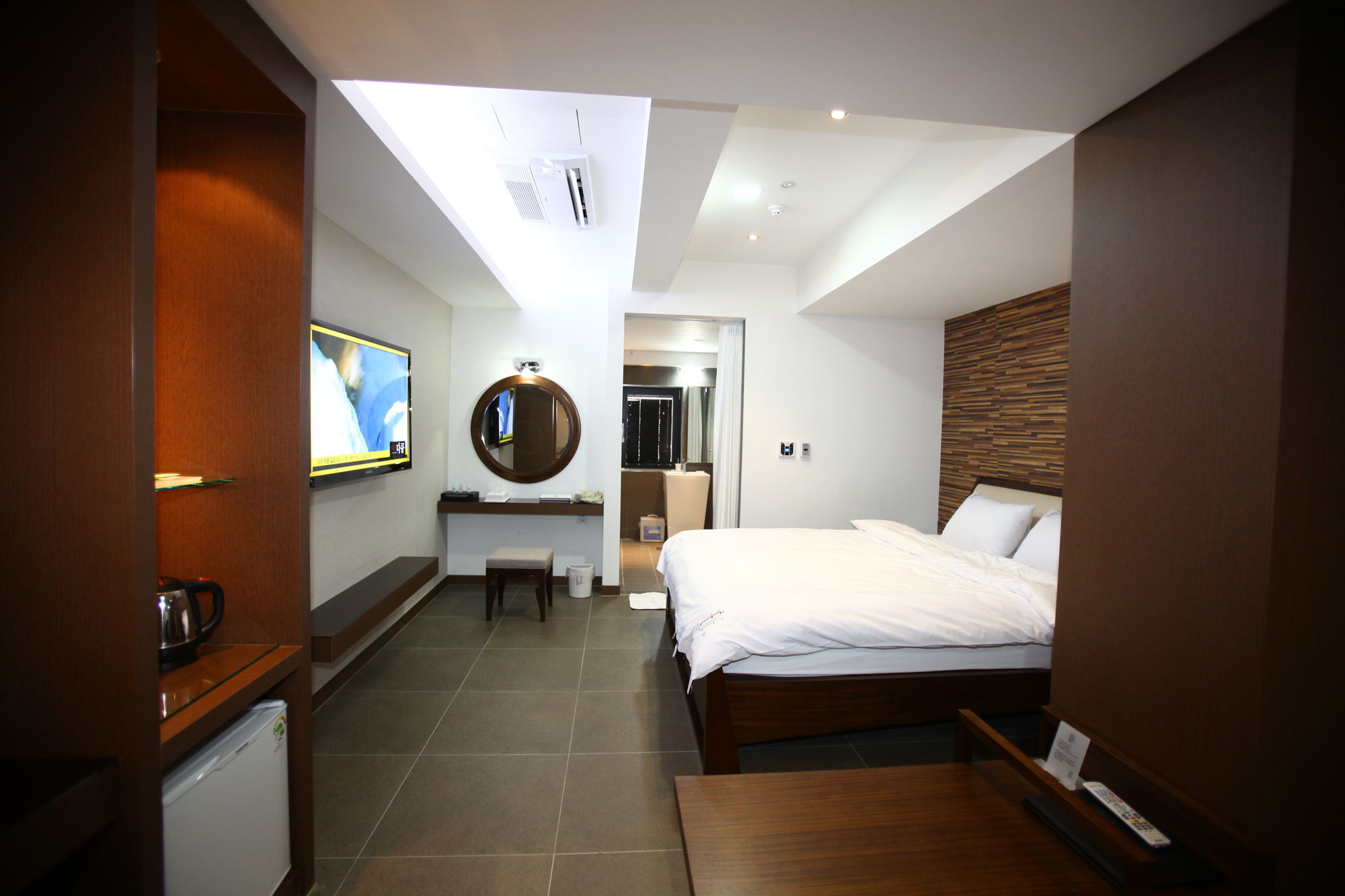 Фото Suwon Reve Hotel