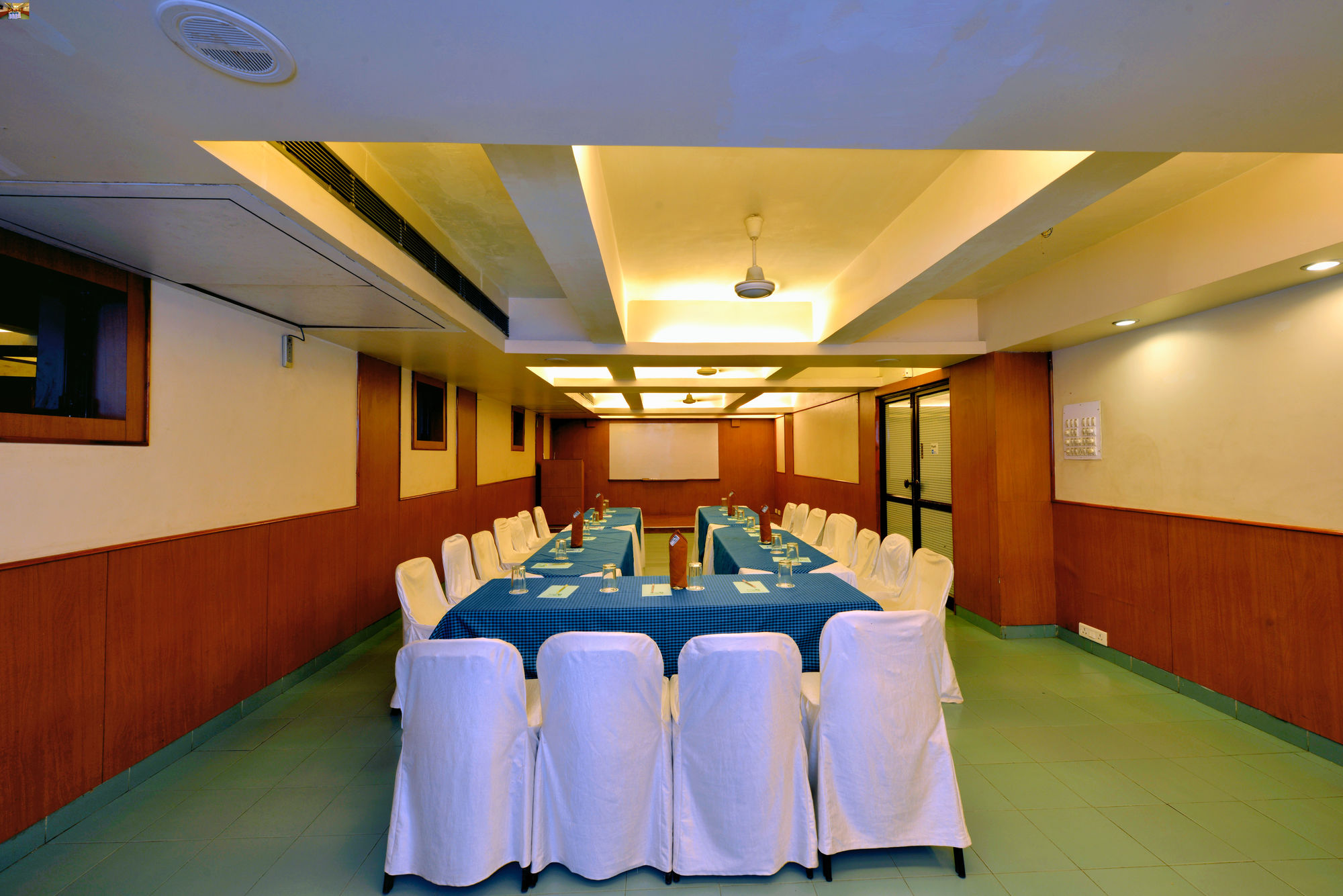 Фото Budget Inn Bellevue