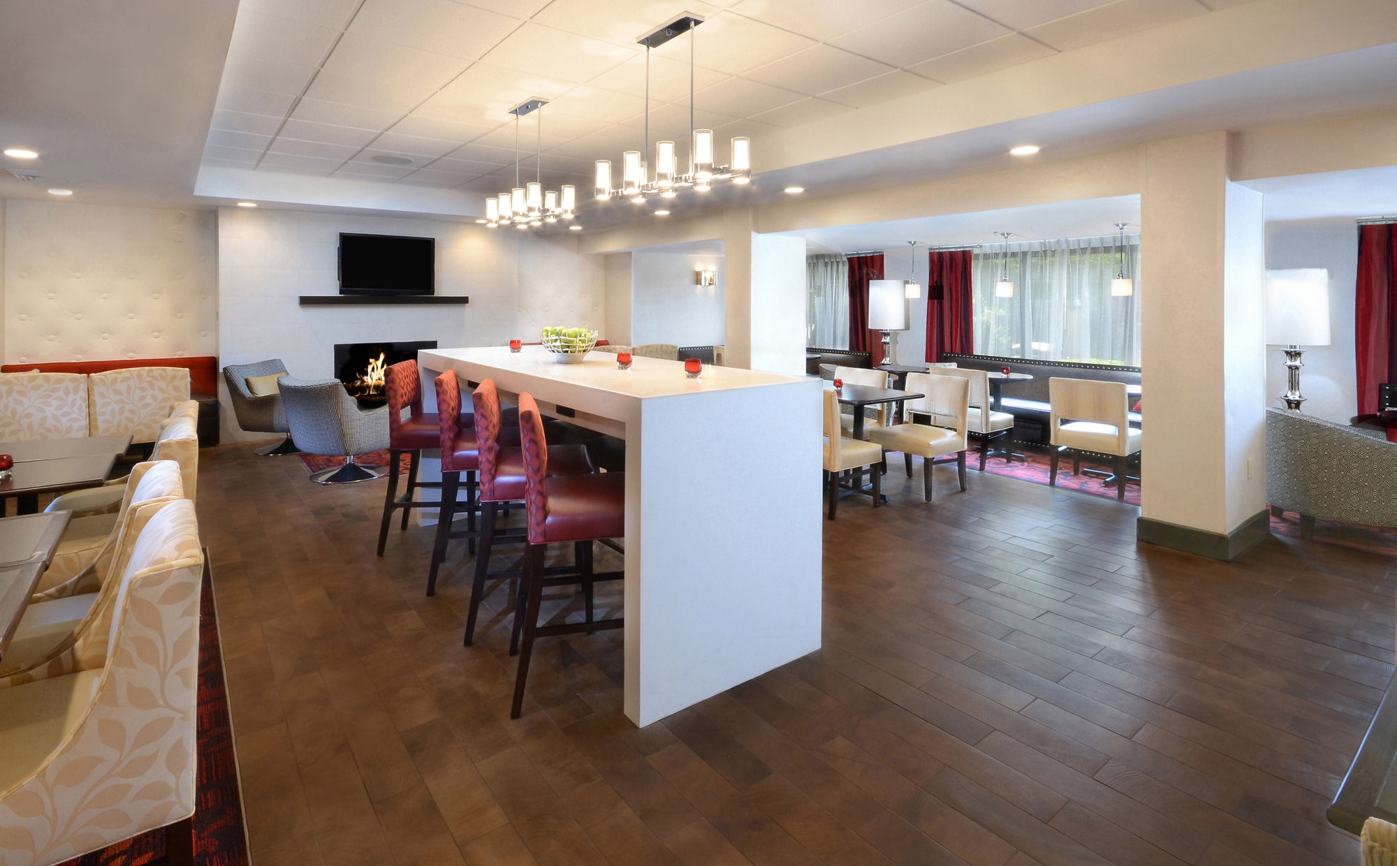 Фото Hampton Inn Raleigh-Capital Blvd. North