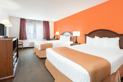 Гостиница Howard Johnson Hotel & Suites by Wyndham Oacoma