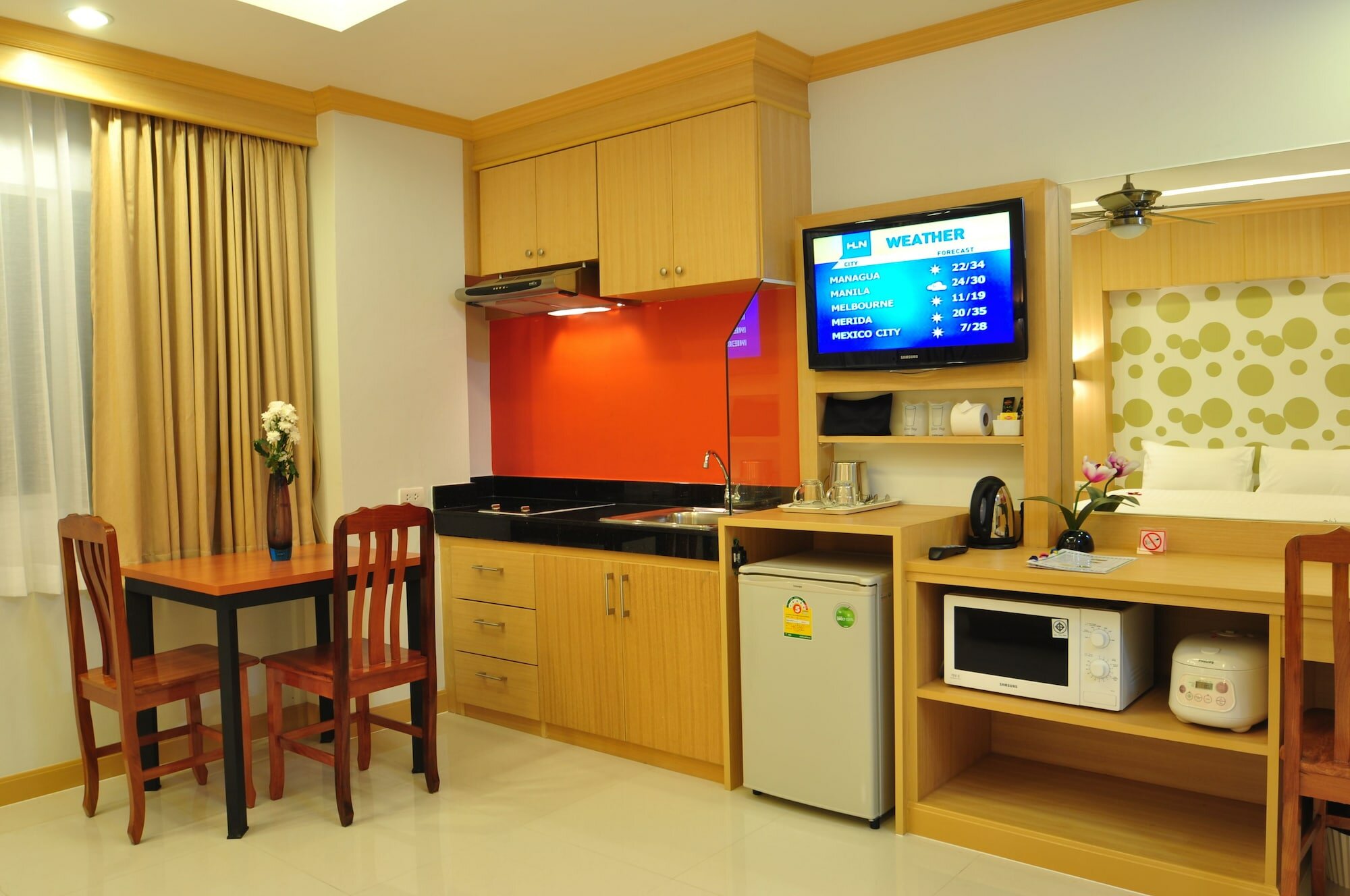 Фото Green Harbor Hotel & Service Apartment