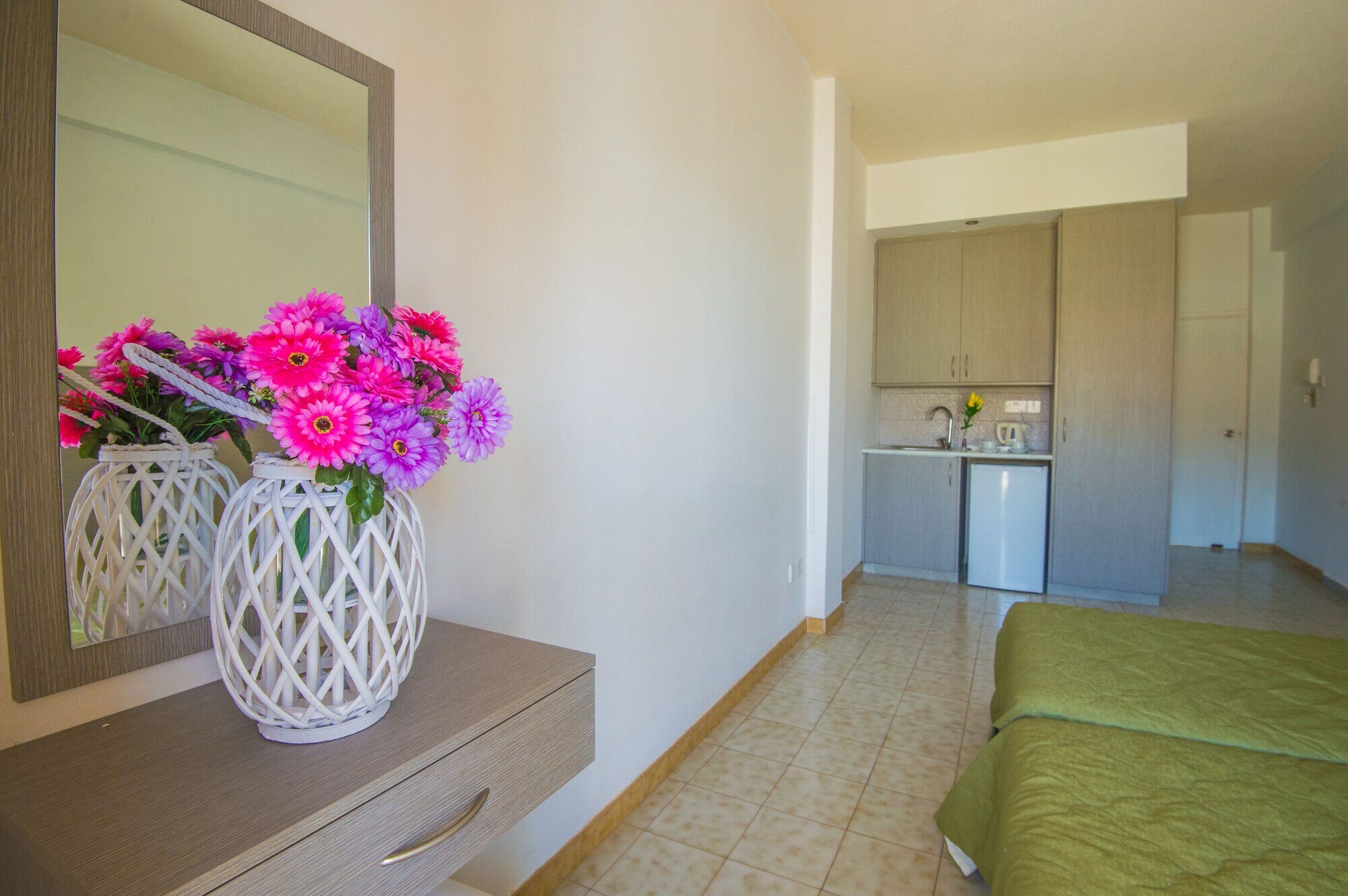 Фото Windmills Hotel Apartments