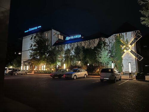 Внешний вид отеля Метелица в Караганде, фото 2