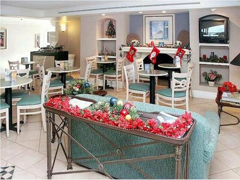 Фото La Quinta Inn by Wyndham Santa Fe