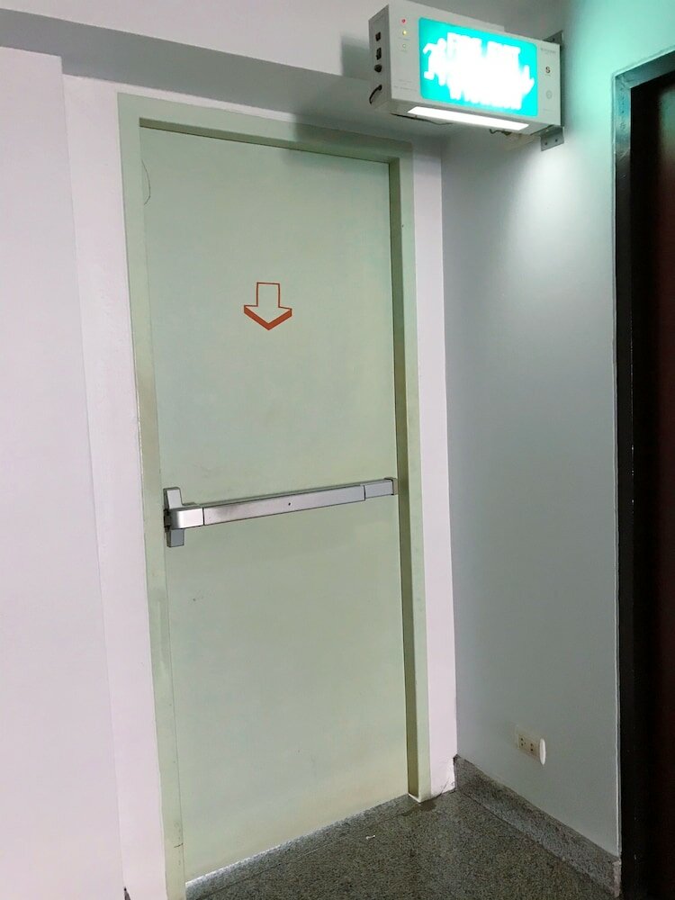 Фото Maneerote Hotel Surin