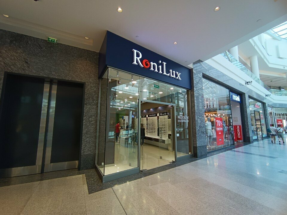 Opticial store RoniLux, Baku, photo