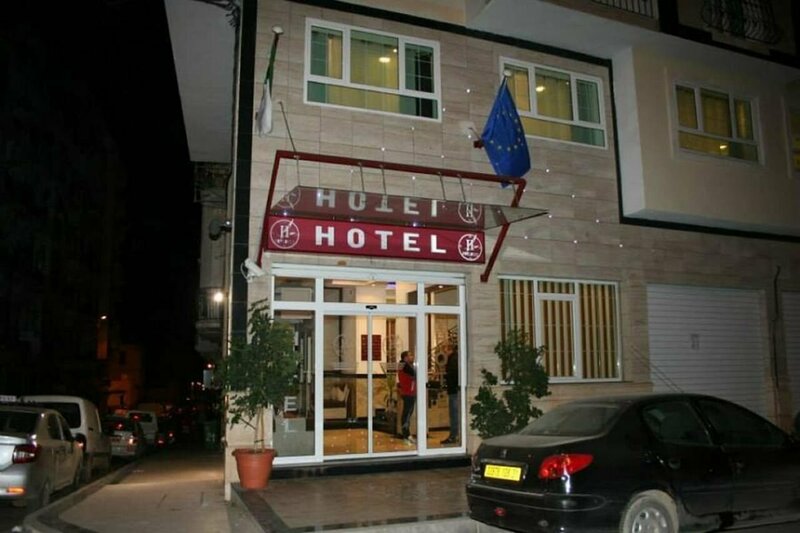 Гостиница Hotel 2 Horloges, Oran в Оране