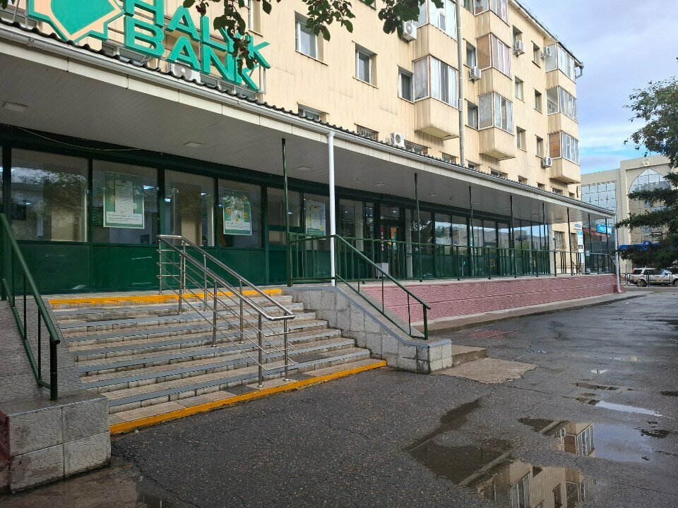 Parcel automat Tastamat, Astana, photo