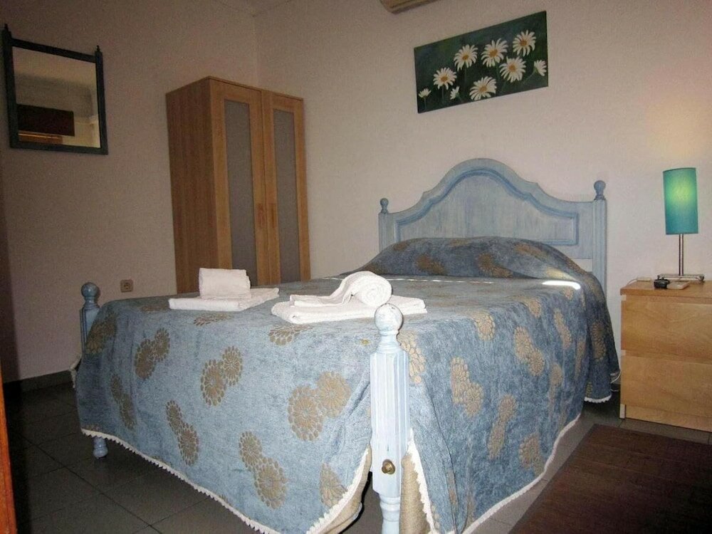 Фото E-Nove Lounge Hostel Caffe