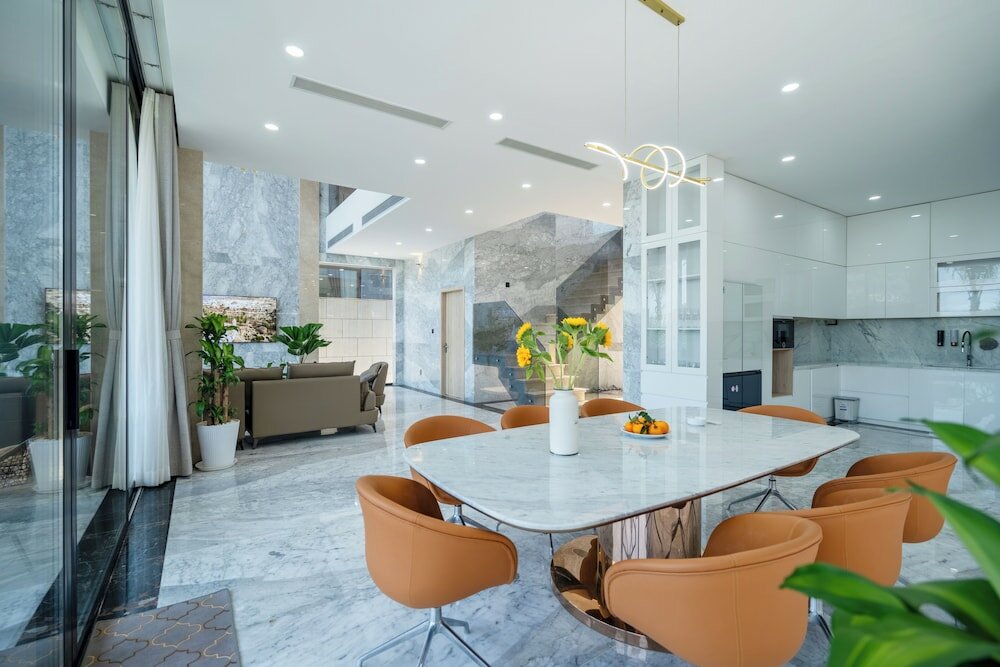 Фото Deluxe Riverfront Pool Villas Danang