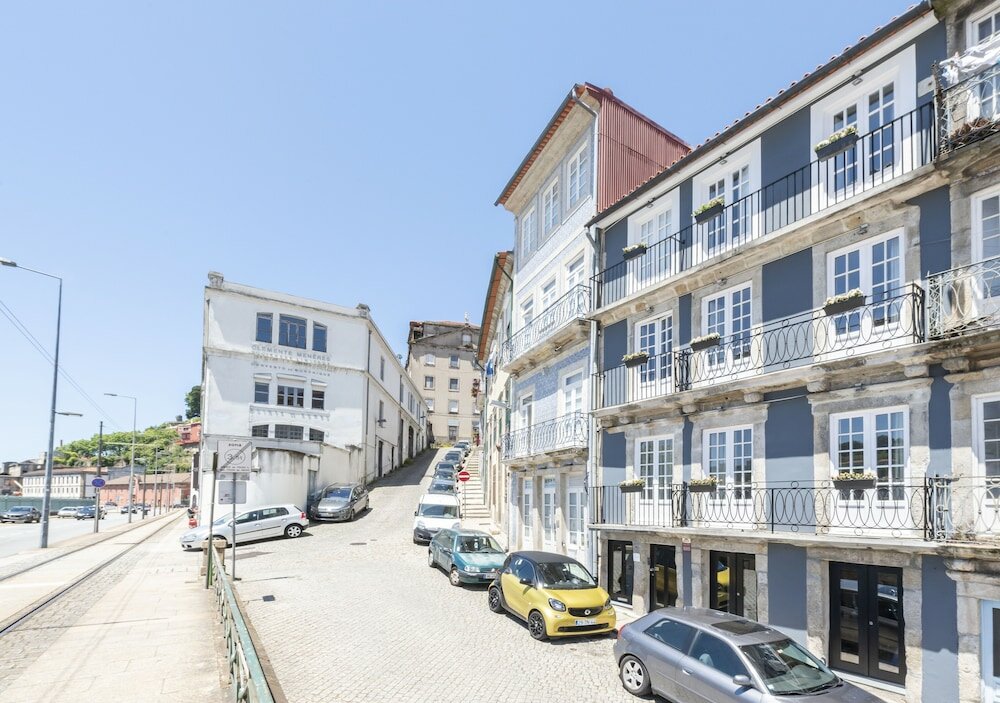 Фото Miragaia Riverside Suites