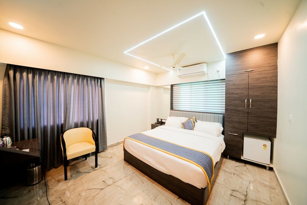 Фото Fabhotel Brk Iconic Residency