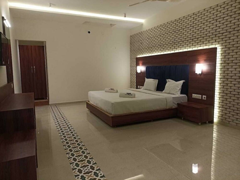 Фото Bandipur Heritage Village Resort