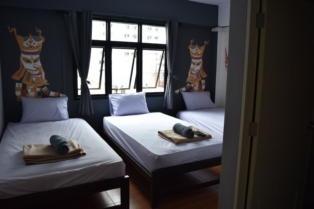 Фото Hide Bangkok Hostel