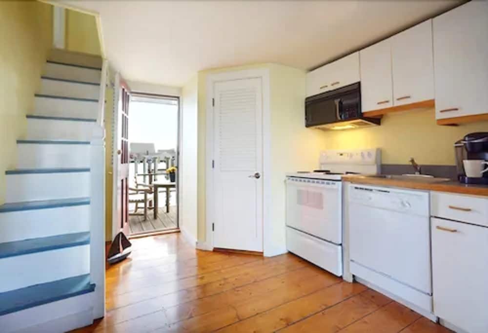 Фото The Cottages and Lofts at Boat Basin