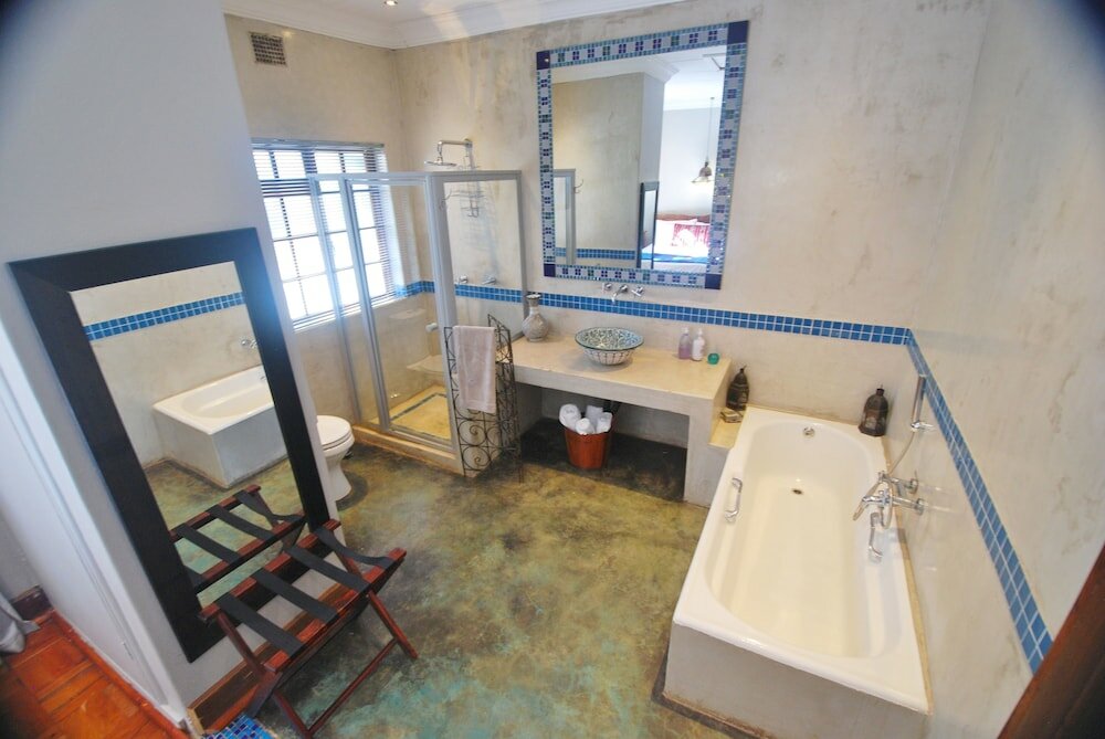 Фото The Wardrobe Guest House